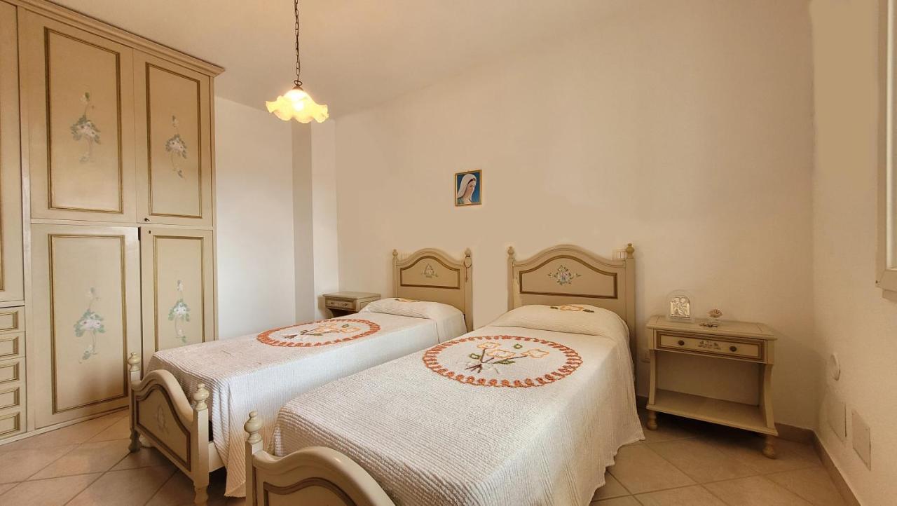 Residenza La Pineta Orosei Villa Luaran gambar