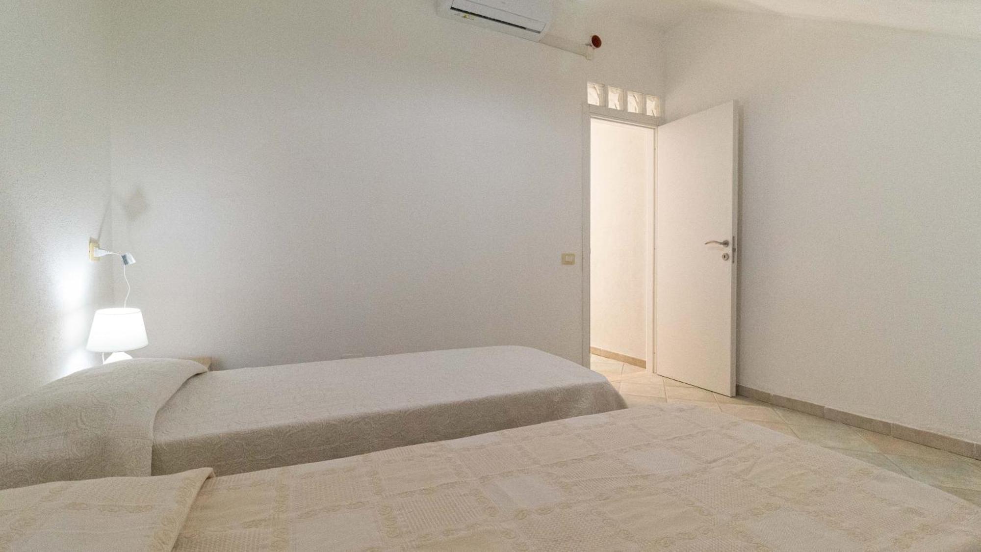 Residenza La Pineta Orosei Villa Luaran gambar